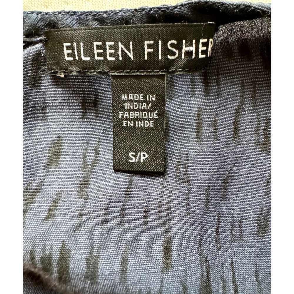 Eileen Fisher Silk & Organic Cotton Blouse Size SP (printed shortsleeve) - Picture 6 of 6